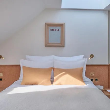 Elysée Montmartre 4*