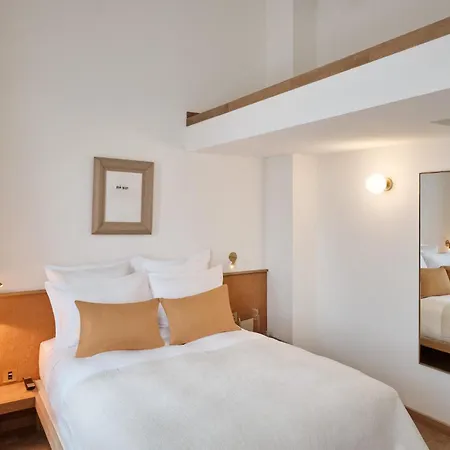 Elysée Montmartre Hotel